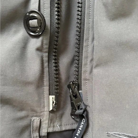 CANADA GOOSE CHATEAU PARKA - Picture 6 of 6